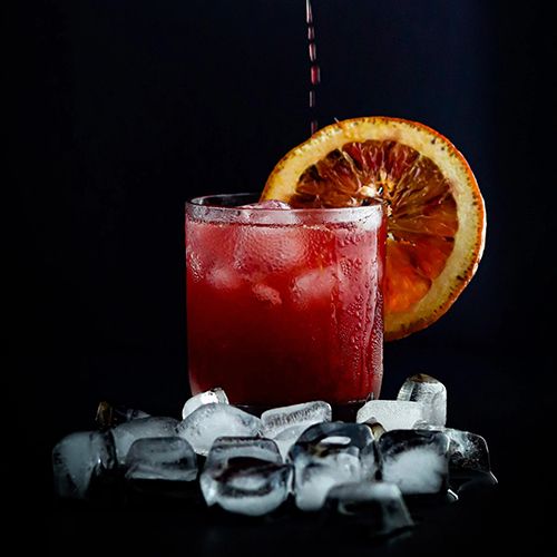 Sangría burbujeante de naranja sanguina