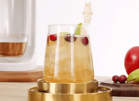 Fizz de manzana con especias